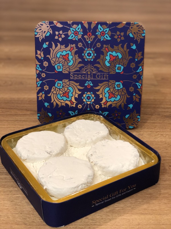 گز آردی 40 درصد مغز پسته ترنجبینی با هل و گلاب کاشان – 500 گرم