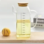 ظرف روغن ریز پیرکس مربعی با درب بامبو - Image 4